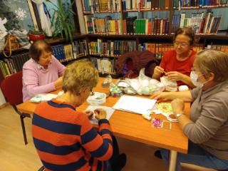 Kreat�v klub - csal�di d�lut�n fot�i