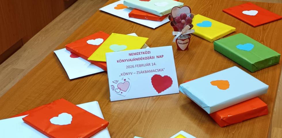 Nemzetk�zi K�nyvaj�nd�koz�si Nap!