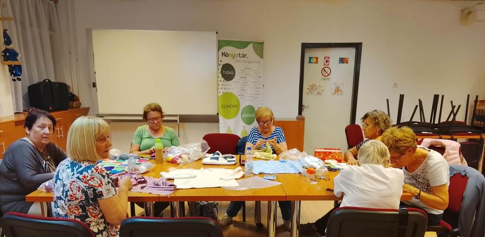 Kreat�v klub a k�nyvt�rban! - 2026. m�jus
