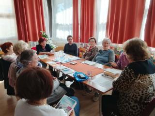 Ap�czai K�nyvbar�t k�r - k�pekben 2026. m�jus