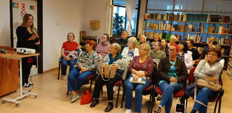 Tomor Anita r-olvas tallkoz - kpekben