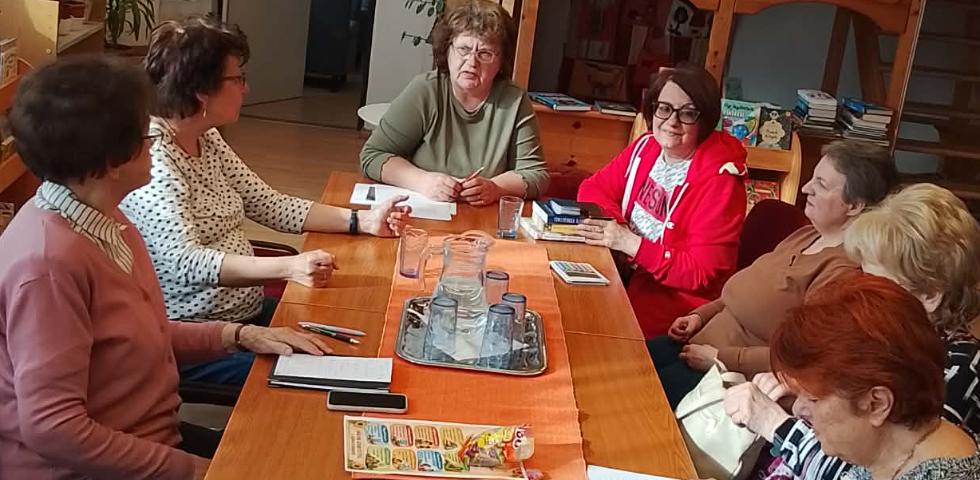 Apáczai Könyvbarát Kör - képekben Apáczai Könyvbarát Kör - képekben